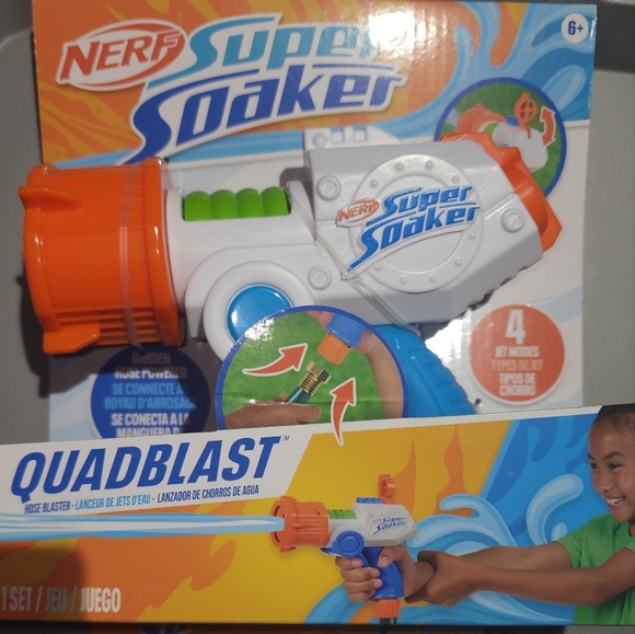 Perfect SuperSoaker Quadblast and Nerf SuperSoaker Sling and Soak Bundle - Picture 2 of 5